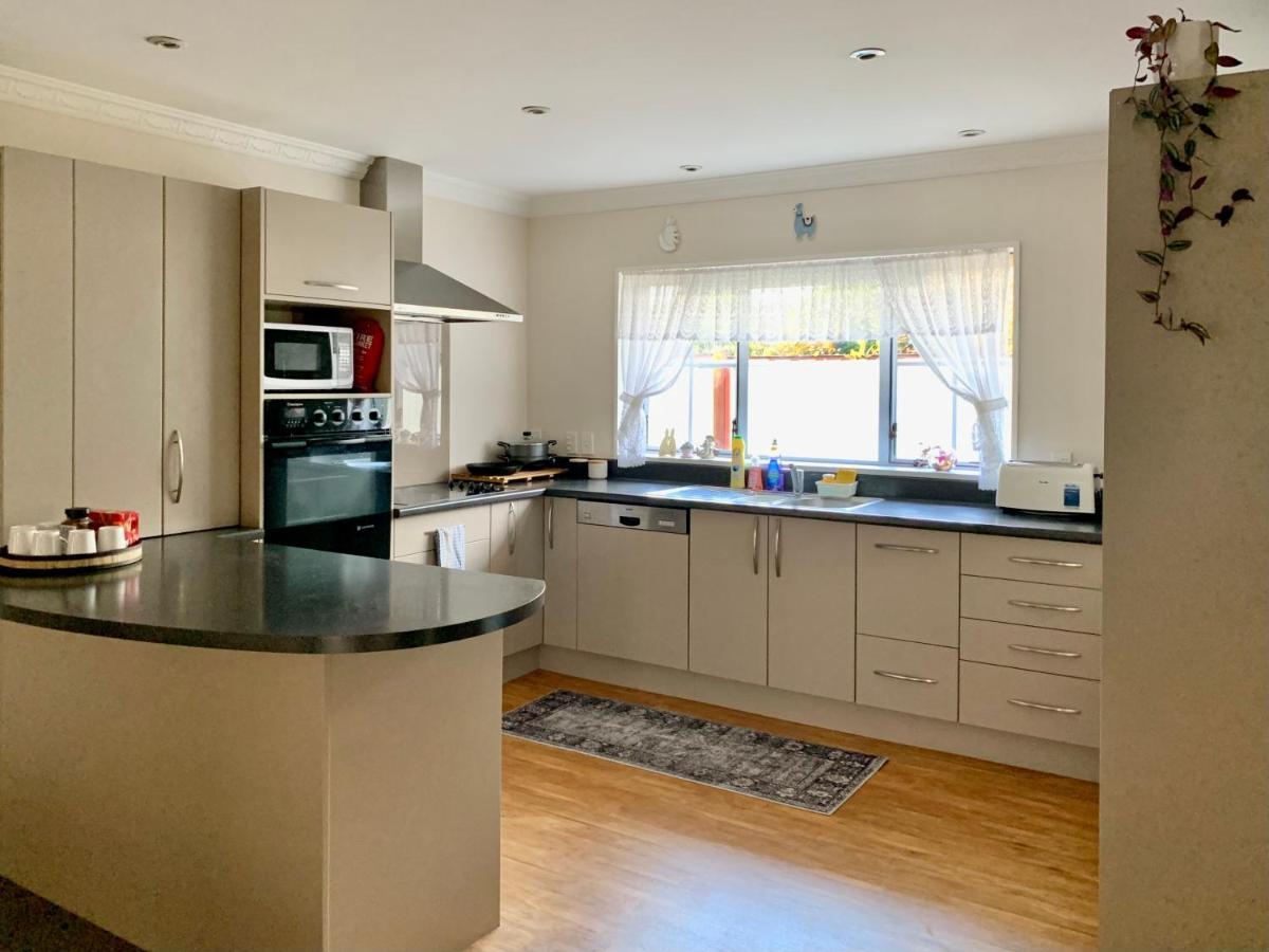 Private Cosy House In Chartwell, Hamilton, Near Everything Exterior foto